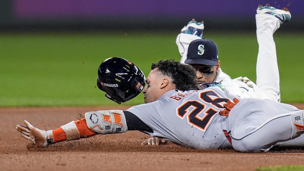 Tigers vs Mariners reactions start with A.J. Hinch ripped for moves