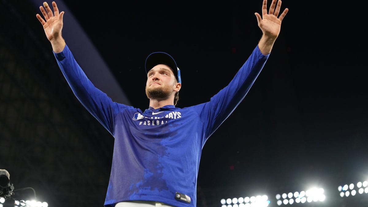 Blue Jays' Trey Yesavage decries attacks on family ahead of ALCS