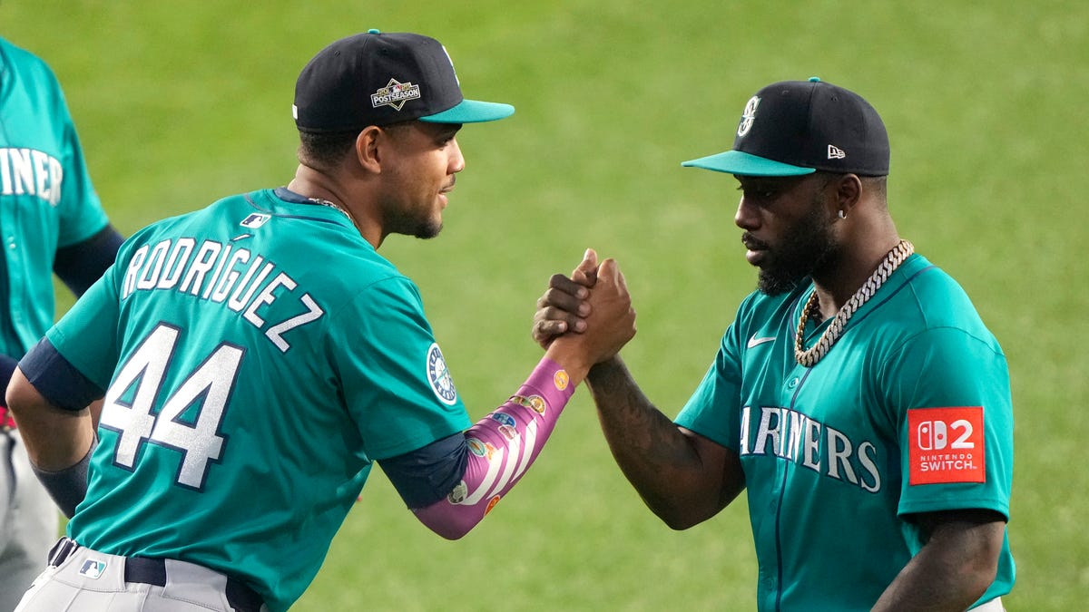 MLB playoff TV schedule today, ALCS Game 3, updated postseason bracket