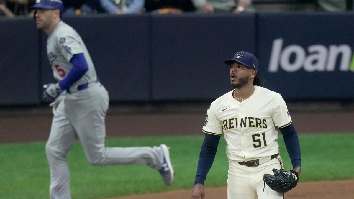 Matt Arnold, Pat Murphy wrap up Milwaukee Brewers' 2025 season