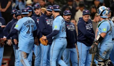 Blue Jays hit five homers to cut Mariners' ALCS lead to 2-1