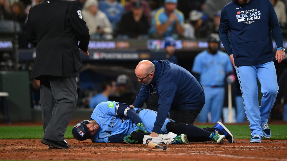 George Springer hit in knee by pitch, exits Game 5 vs Mariners