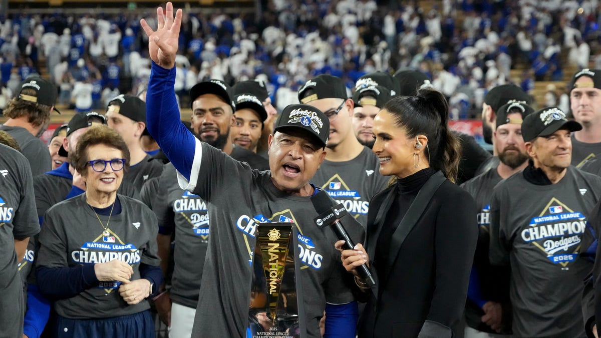 Dave Roberts says Dodgers ready to 'really ruin baseball'