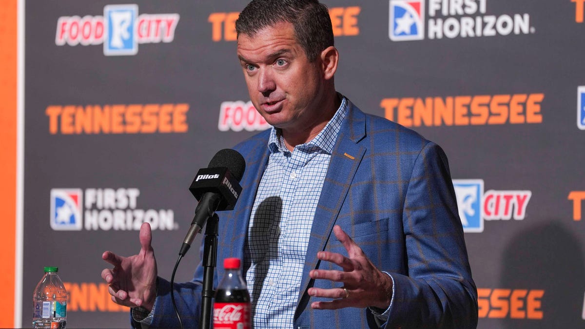 Danny White details Vols' baseball coaching search after Tony Vitello