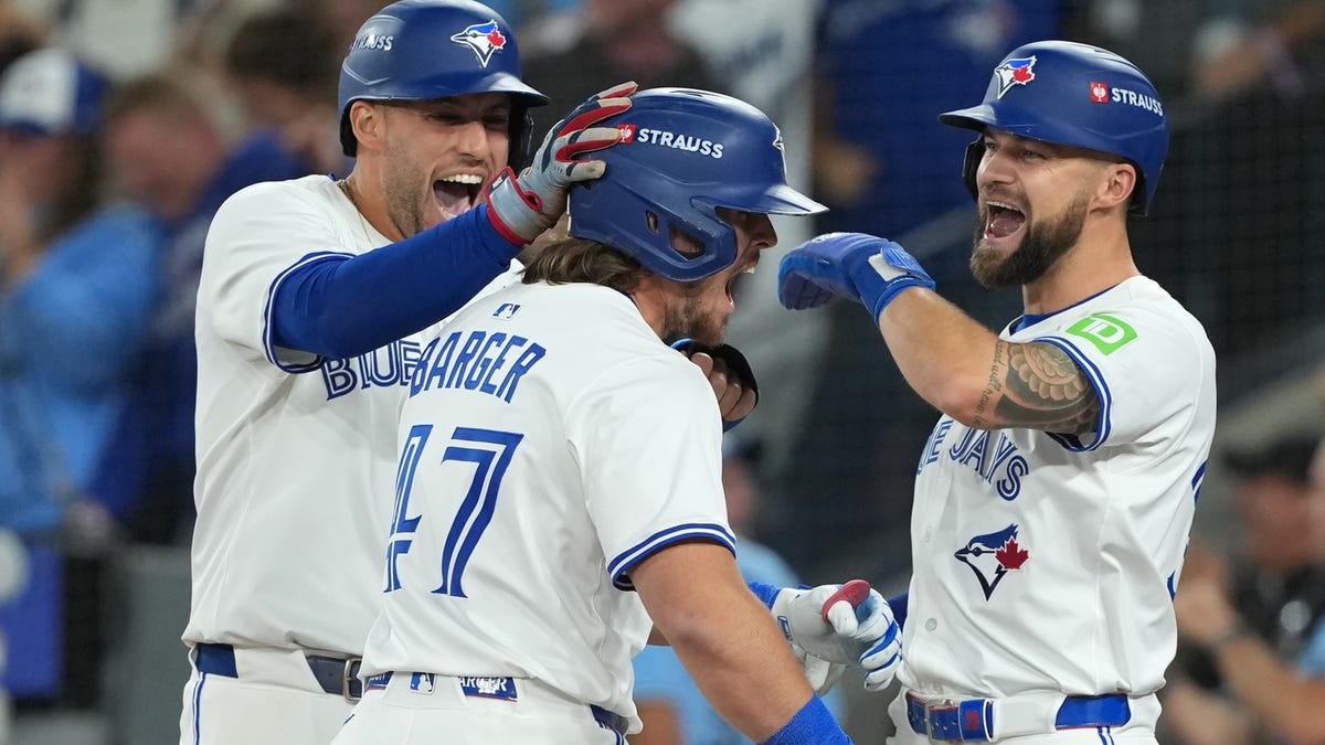 Blue Jays' ambush shows Dodgers 'how we roll' in World Series Game 1