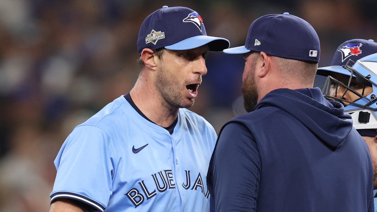 Blue Jays' Max Scherzer pitching World Series Game 3 vs Dodgers