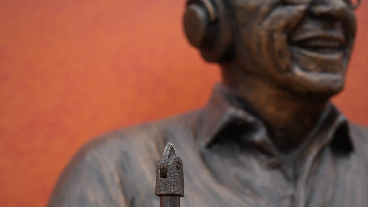 Statue of Marty Brennaman vandalized outside Cincinnati Reds stadium