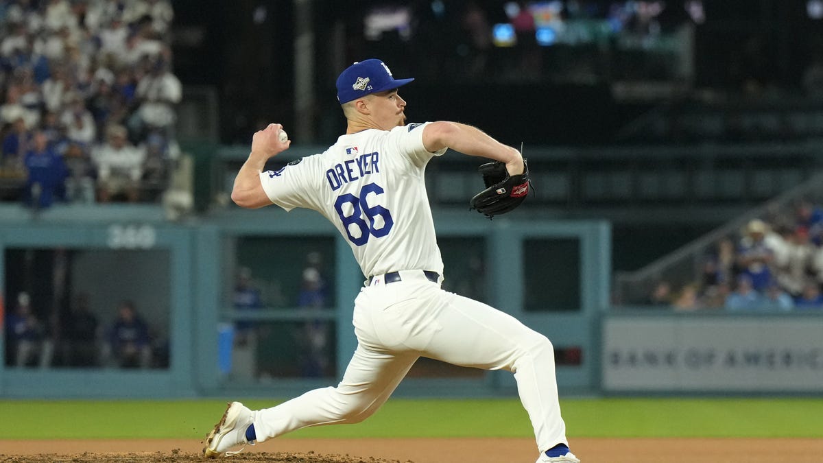 Iowan Jack Dreyer makes World Series debut for Los Angeles Dodgers