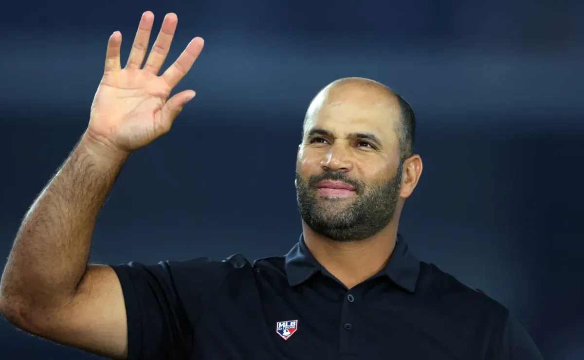 MLB Rumors: Padres reportedly have Cardinals legend Albert Pujols as frontrunner for managerial role