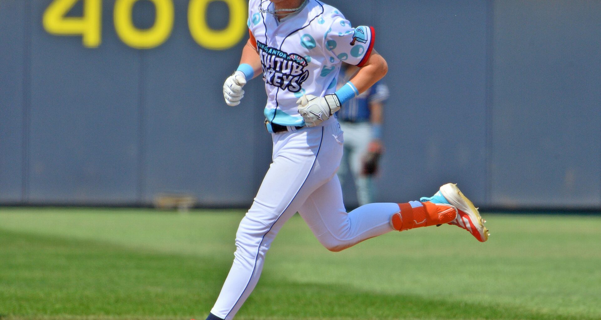 Stearns: Carson Benge Will Have A Chance to Make Team in 2026