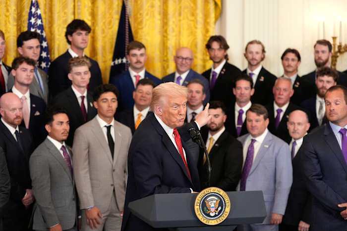 Trump honors 2025 college baseball champs LSU and LSU-Shreveport