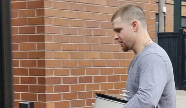 Cade Horton Preparing for Offseason Slow Cook with Crock Pot, Bakeware -