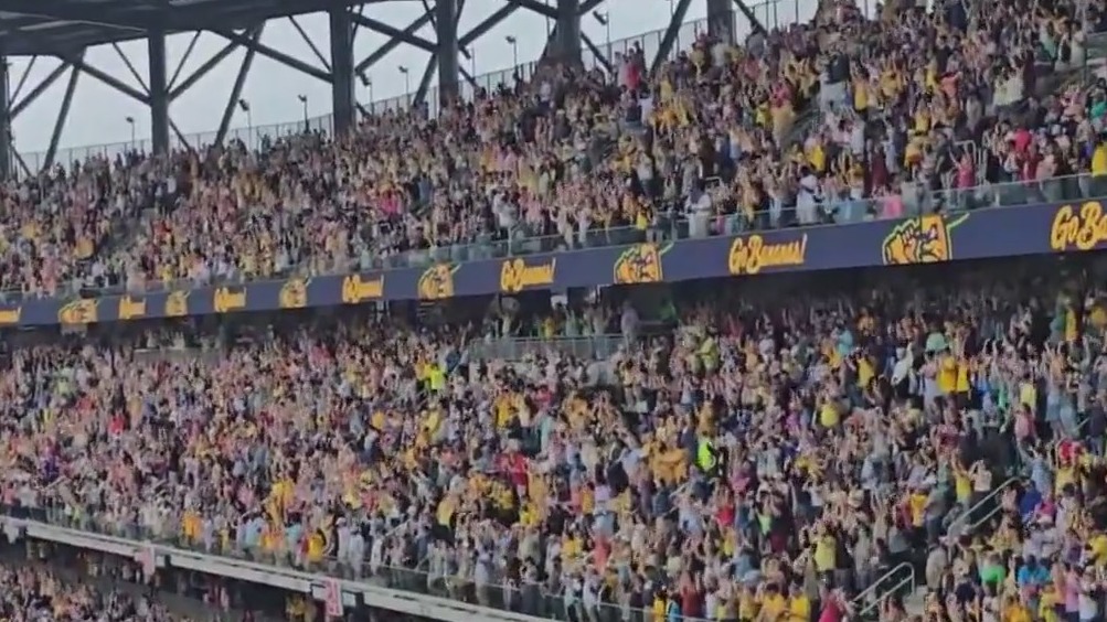 Savannah Bananas pack Truist Park