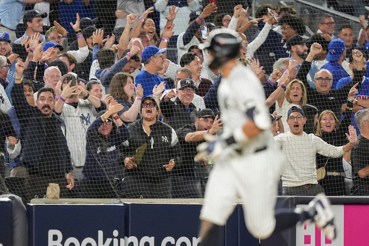 Blue Jays star calls out attacks on family, friends | Was it a message for Yankees fans?