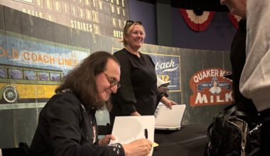 Rush star returns to Negro Leagues Baseball Museum for book signing