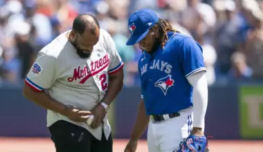 21 best father-son duos in MLB history, ranked from Bobby and Barry Bonds to Vladimir Guerrero Sr. and Vlady Jr. image