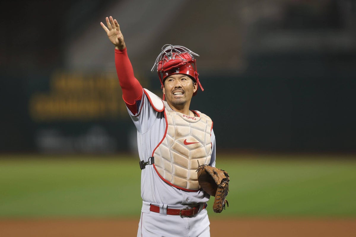 Angels hire Kurt Suzuki as manager