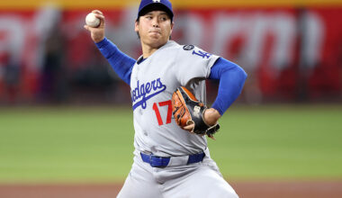 PHOENIX, ARIZONA - SEPTEMBER 23: Starter Shohei Ohtani #17 of the Los Angeles Dodgers pitches against the Arizona Diamondbacks during the fifth inning at Chase Field on September 23, 2025 in Phoenix, Arizona. The Diamondbacks defeated the Dodgers 5-4.