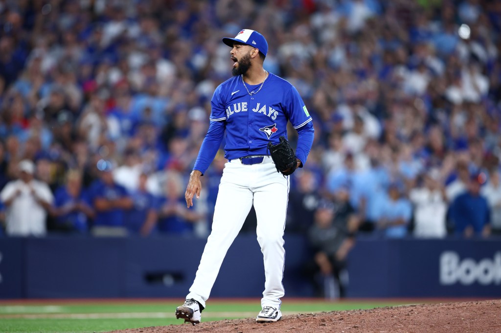 Blue Jays looking into Seranthony Domínguez tipping pitches vs. Yankees