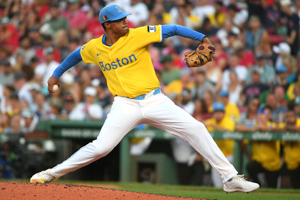 Red Sox Outright Isaiah Campbell, José De León