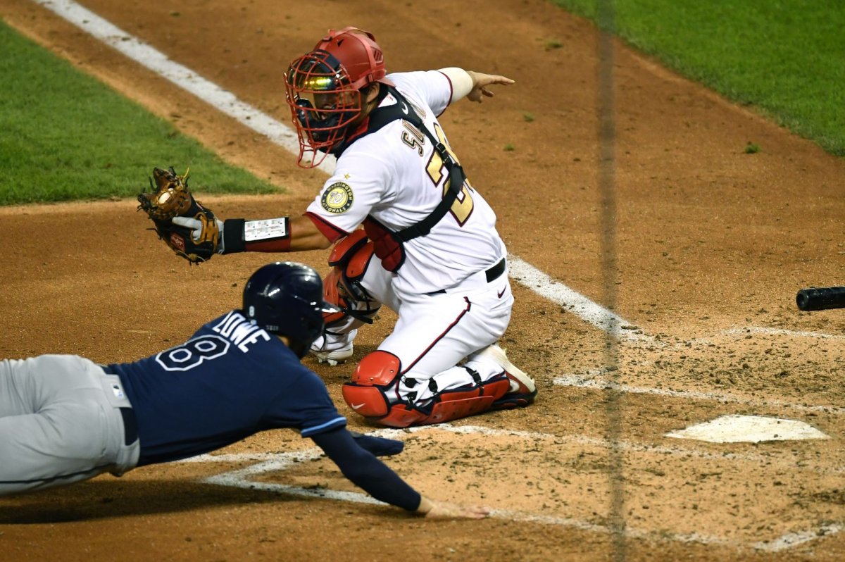 Los Angeles Angels to hire ex-catcher Kurt Suzuki as new manager