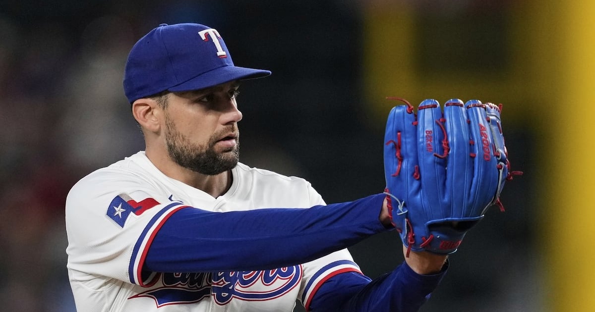 Texas Rangers SP Nathan Eovaldi undergoes surgery for sports hernia