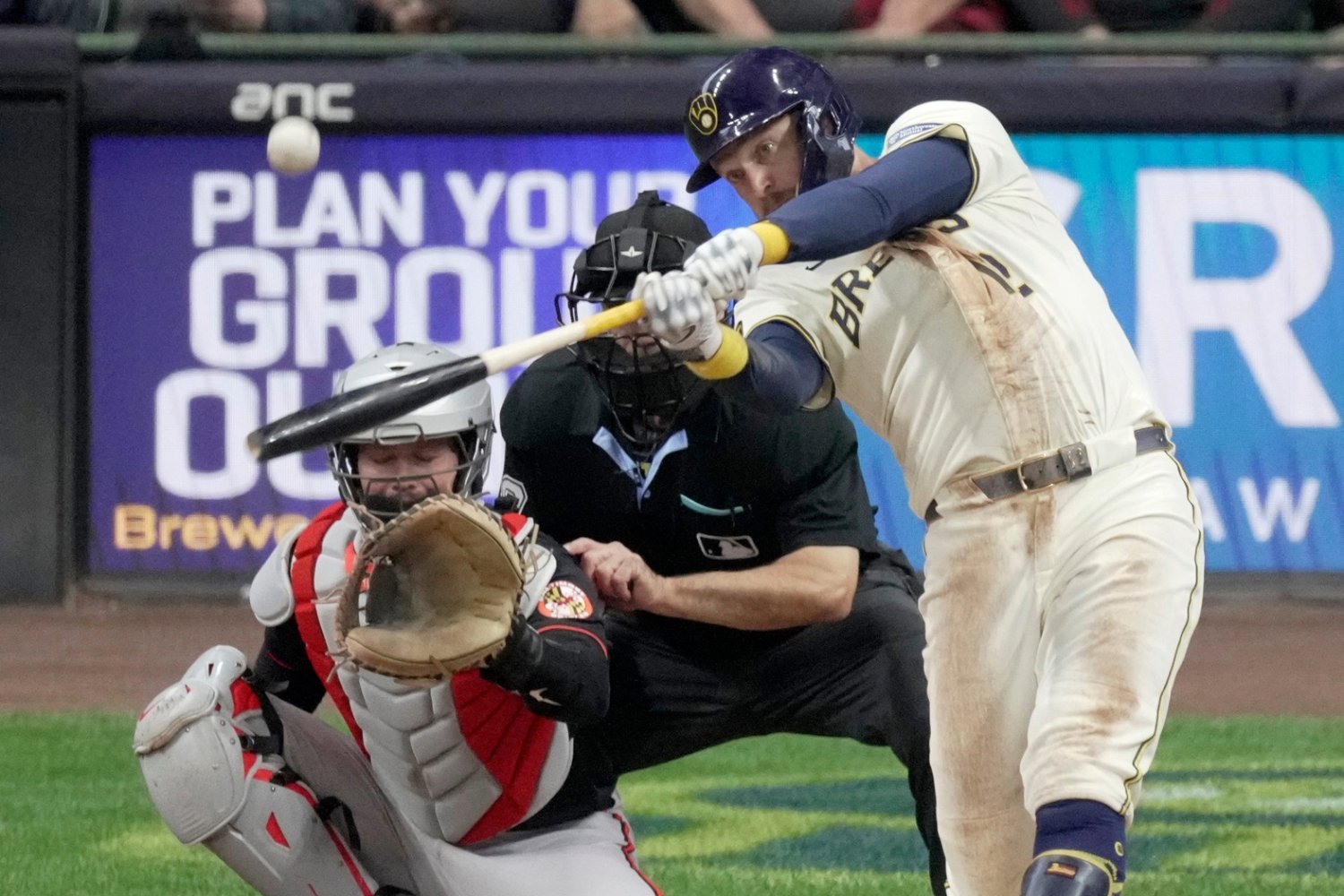 Rhys Hoskins Is the Cheap First Base Solution Red Sox Need - Red Sox