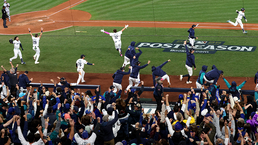 Seattle Mariners 15th inning ALDS walkoff celebration Detroit Tigers 2025...