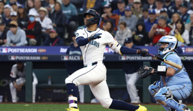 Seattle Mariners Julio Rodriguez single ALCS Game 3 Toronto Blue Jays 2025...