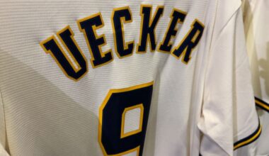 Fans line up to buy Brewers gear following NLDS Championship