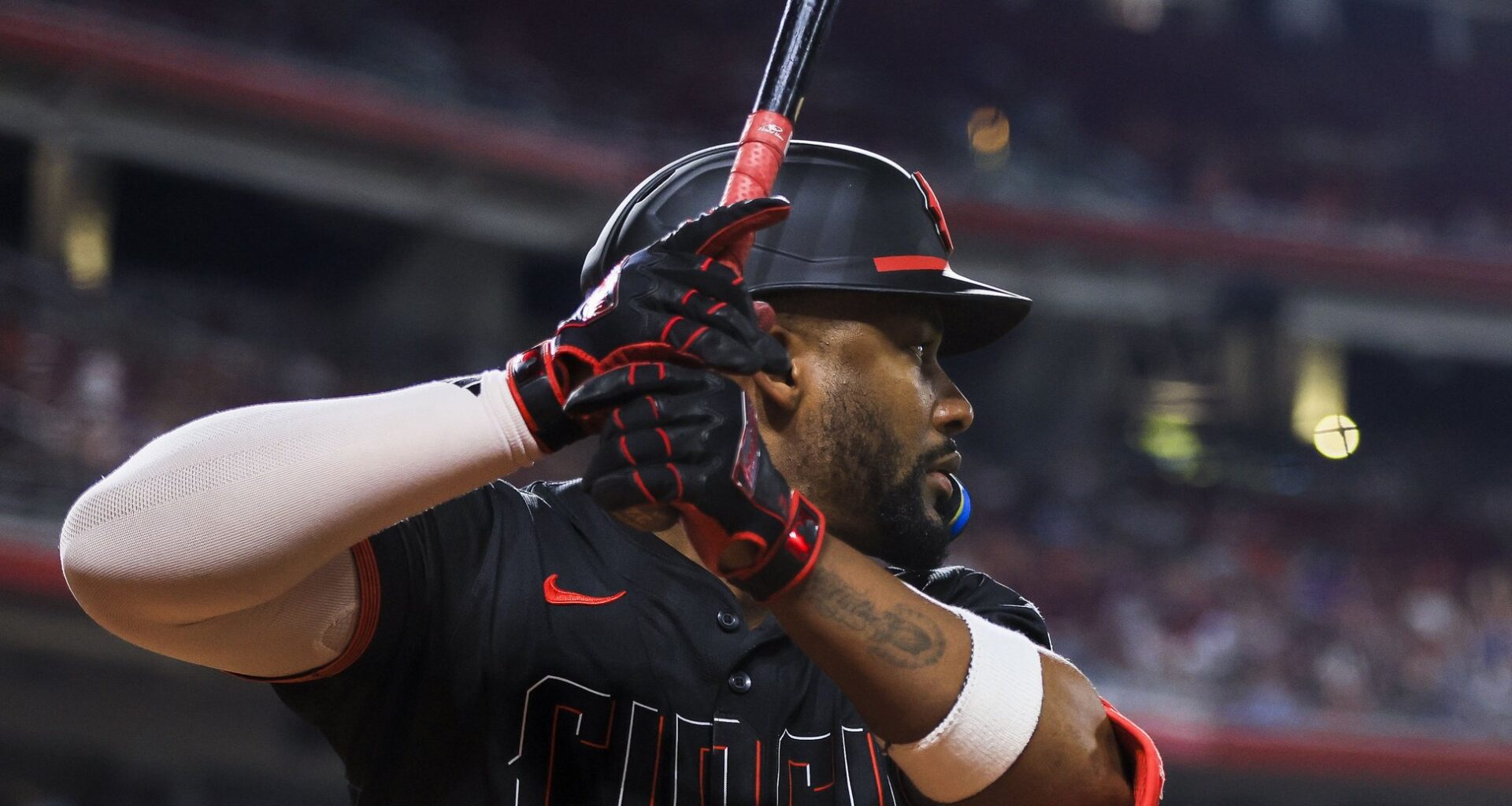 There is a case for the Reds to re-sign utilityman Miguel Andujar this offseason after a strong 2025 at the plate.