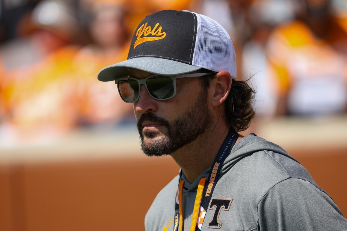 Giants Hiring Tennessee Coach Tony Vitello as Next Manager