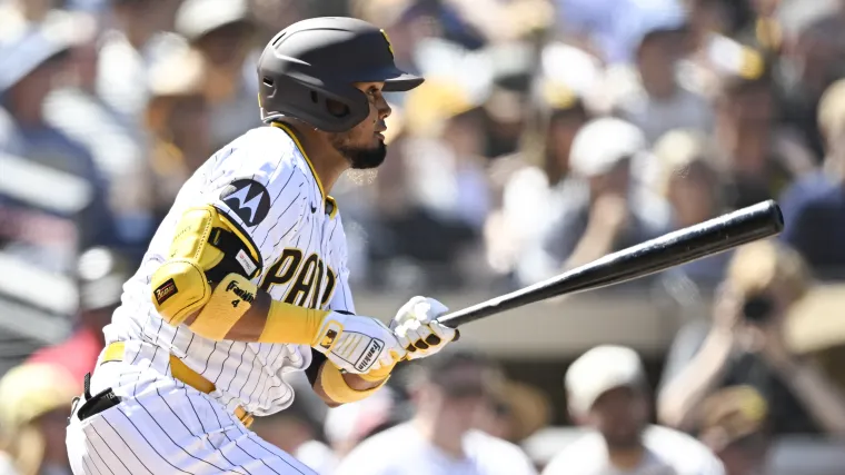 Padres trade idea for Rays' all-star lands Luis Arraez replacement image