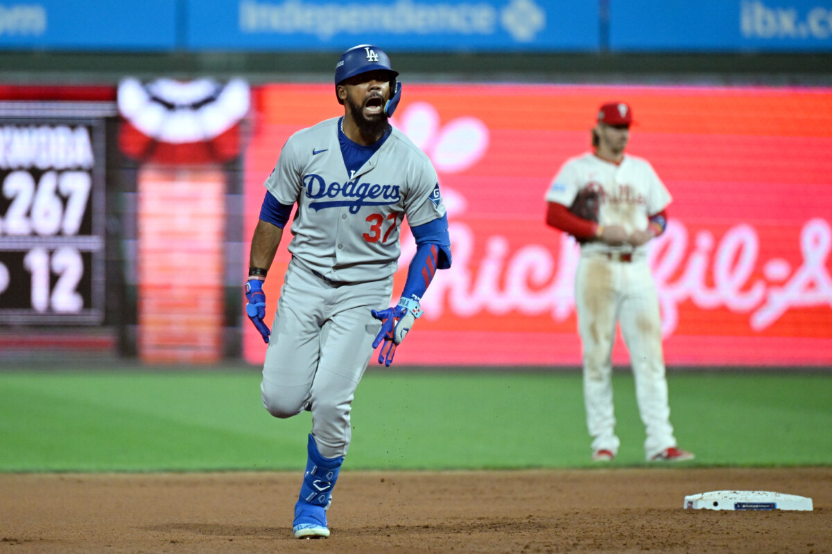 Dodgers' Dave Roberts Had Talk With Teoscar Hernandez in September That Sparked Turnaround