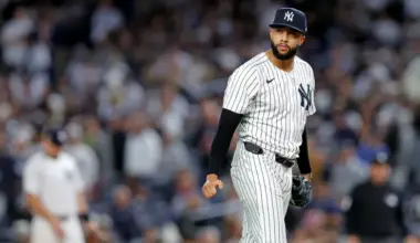Yankees predicted to make blockbuster trade for $20 million two-time All-Star to replace Devin Williams image
