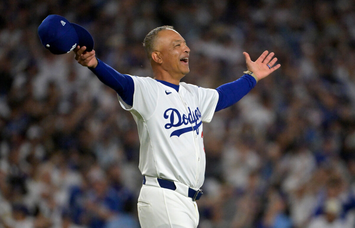 Dodgers' Dave Roberts Doesn't Know If He'll Continue Managing After Contract Expires