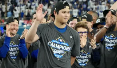 Dodgers' Shohei Ohtani is finally getting on a plane to Toronto image