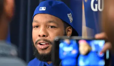 Blue Jays' Vladimir Guerrero Jr. joins Bench, Mize, Yastrzemski in MLB playoff history image