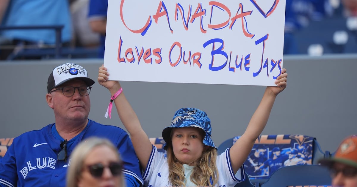 Jays fans arrive in Seattle