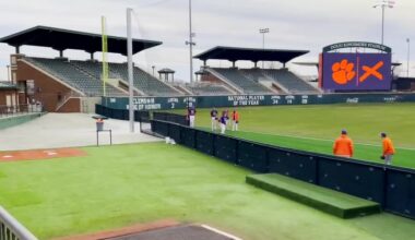 Coach responds to criticism over Clemson’s new bullpen setup