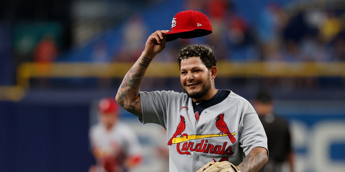 Yadi to guest-coach for the Cardinals this weekend