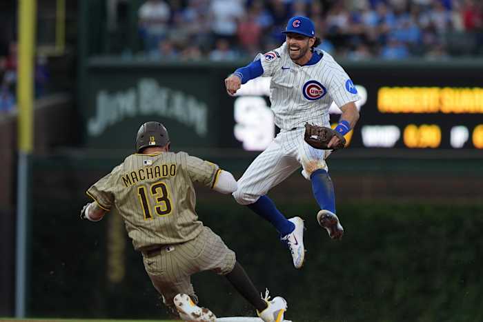 Dansby Swanson leads stellar defensive performance for Cubs in NL Wild Card Series