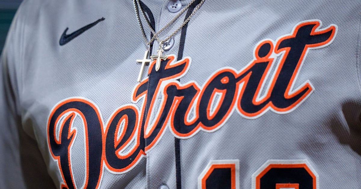 Detroit Tigers radio announcer Dan Dickerson uses profanity on broadcast after 15-inning ALDS loss to Seattle Mariners