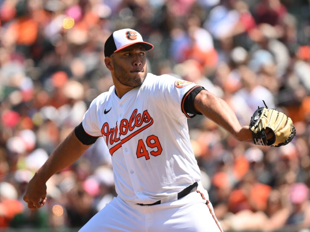 Orioles' Albert Suarez Expected To Avoid Surgery