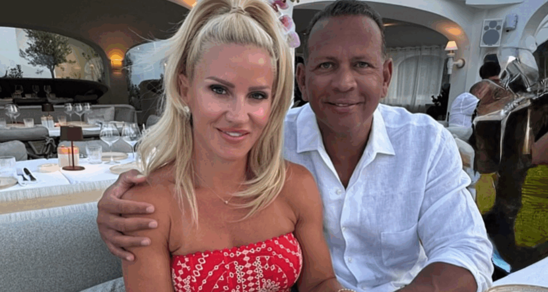 Alex Rodriguez’ GF Jaclyn Flaunts Stunning Leather Top and Black Skirt in Latest Mirror Selfie Dump on IG