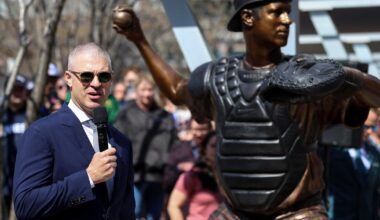 Minnesota Twins unveil bronze statue of Hall of Fame catcher Joe Mauer at Target Field