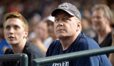 Curt Schilling expressed interest in college baseball coaching job
