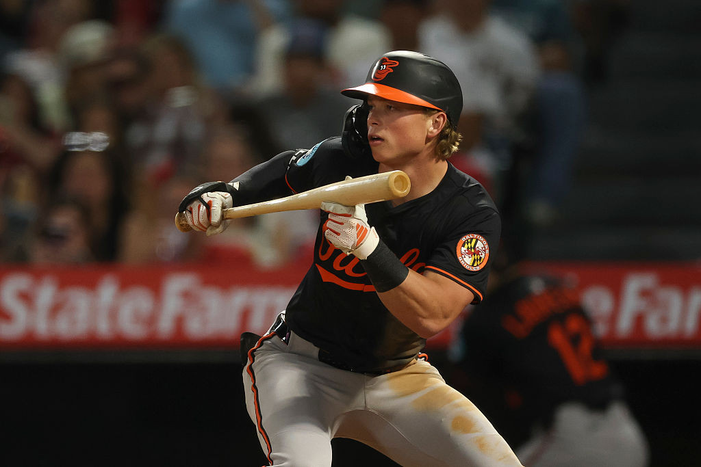 Will Albernaz bring more bunting to Baltimore?