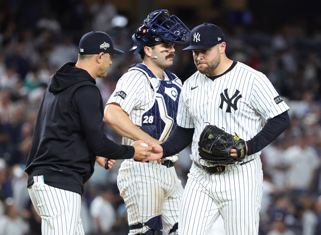New York Yankees manager Aaron Boone removing David Bednar from the game.