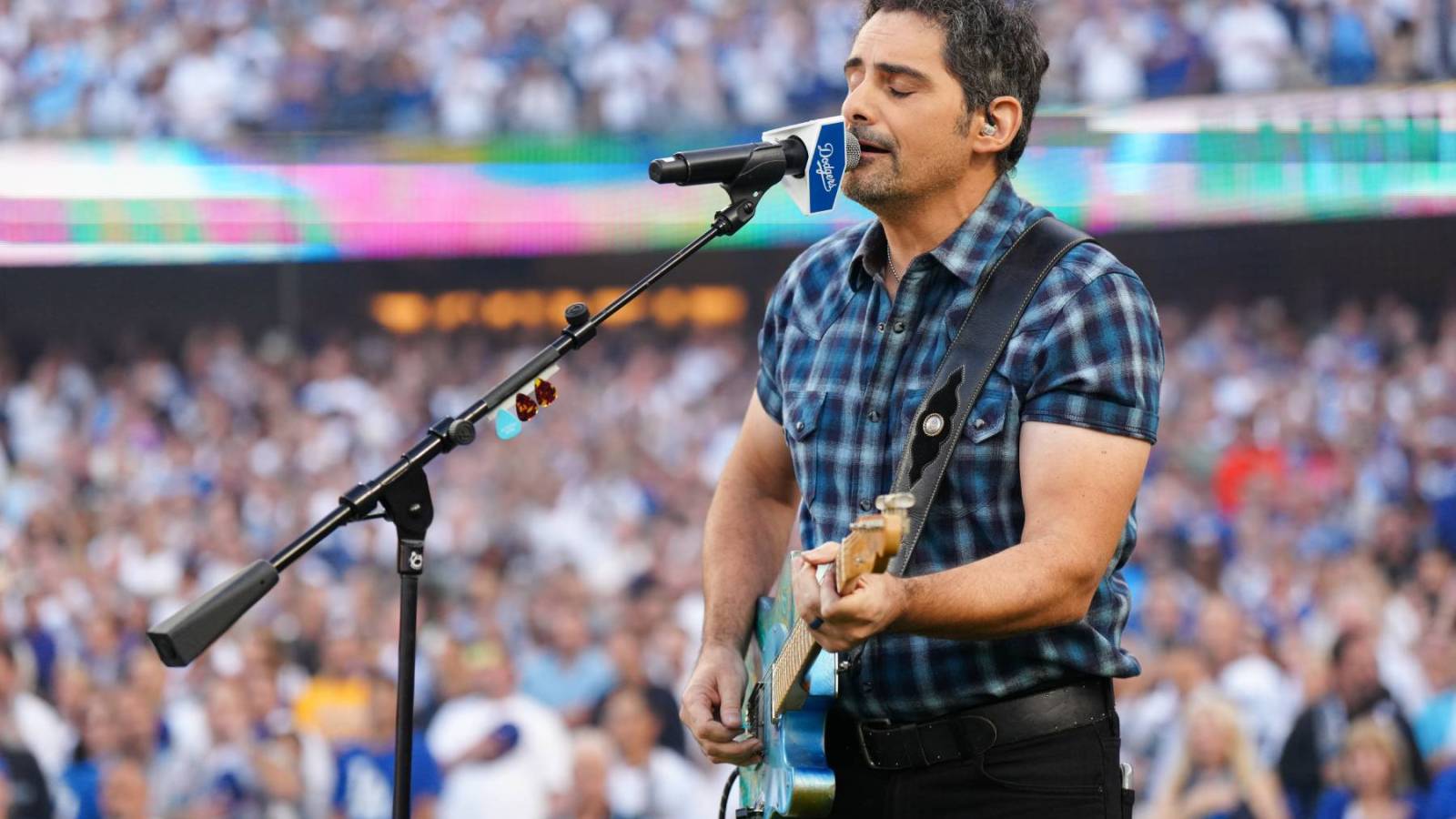 Brad Paisley on Singing Before the World Series' Longest Games
